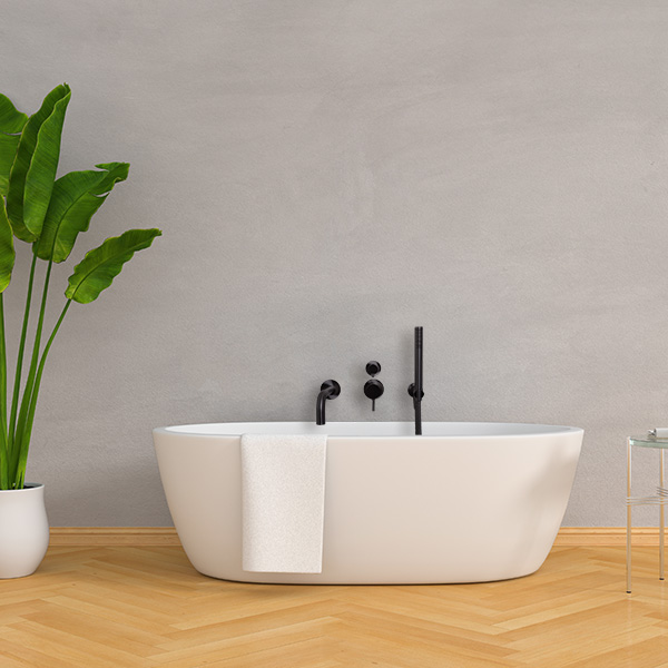 Zwarte inbouw badkraan RVS grijs hout witte badkuip